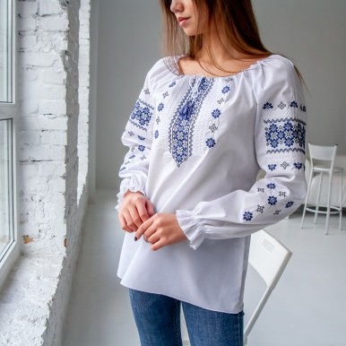 Вишиванка жіноча