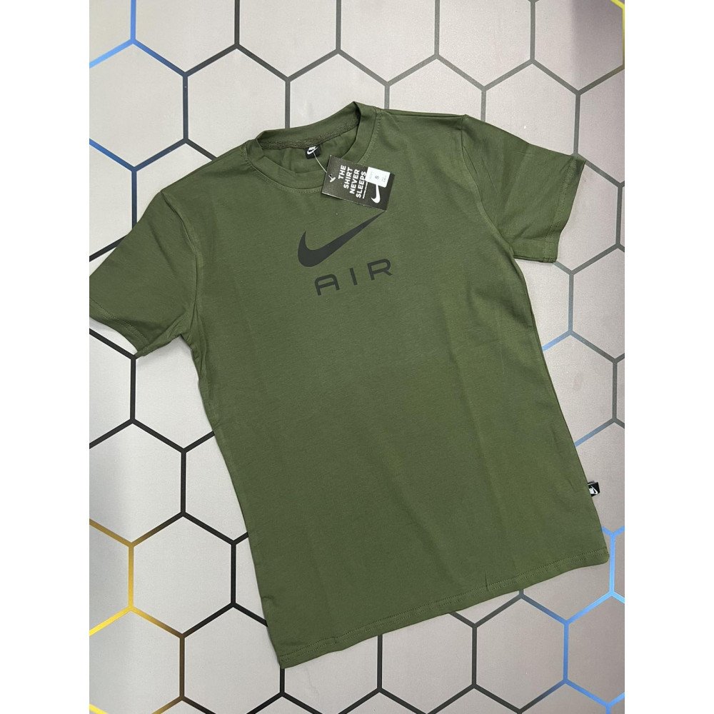 Футболка чоловіча